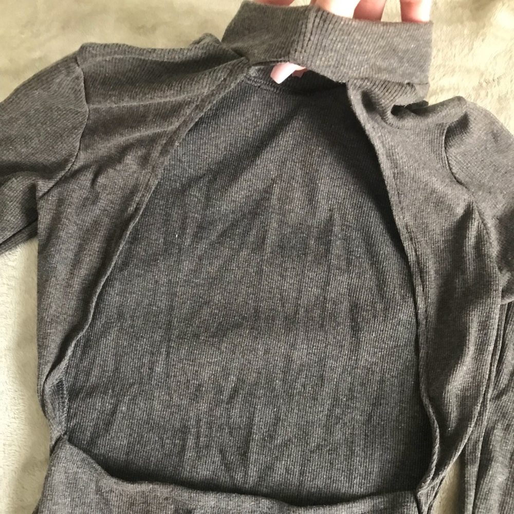 Gray-open back- dress🖤